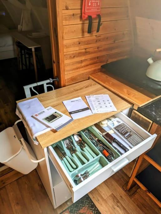 Robin Nest - Cosy Shepherd'S Hut Hideaway Callington Kültér fotó